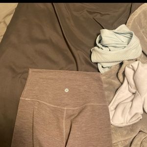 Lululemon aligns size 4